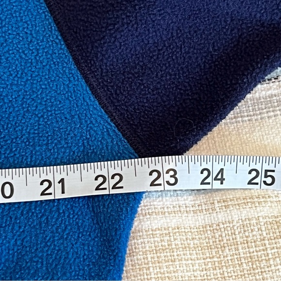 Patagonia Fleece Capilene Pullover Long Sleeve Sweater Dark and light Blue Sz M - Picture 9 of 10